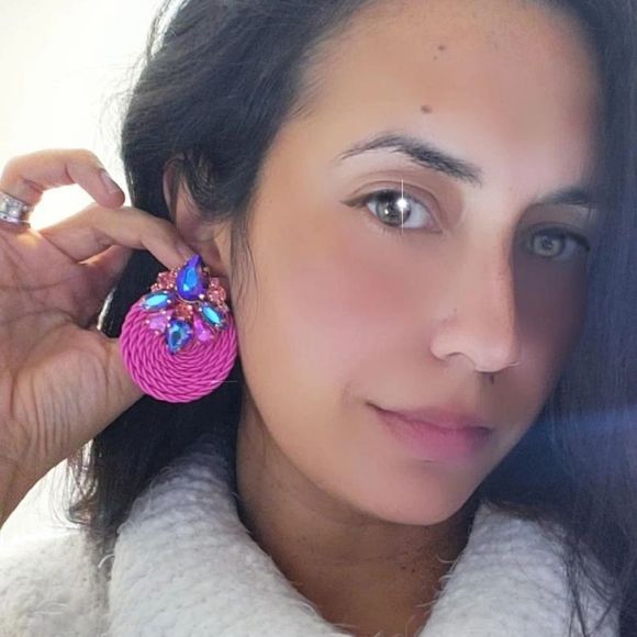 Handmade medium size earrings green pink Crystals - Picture 6 of 6